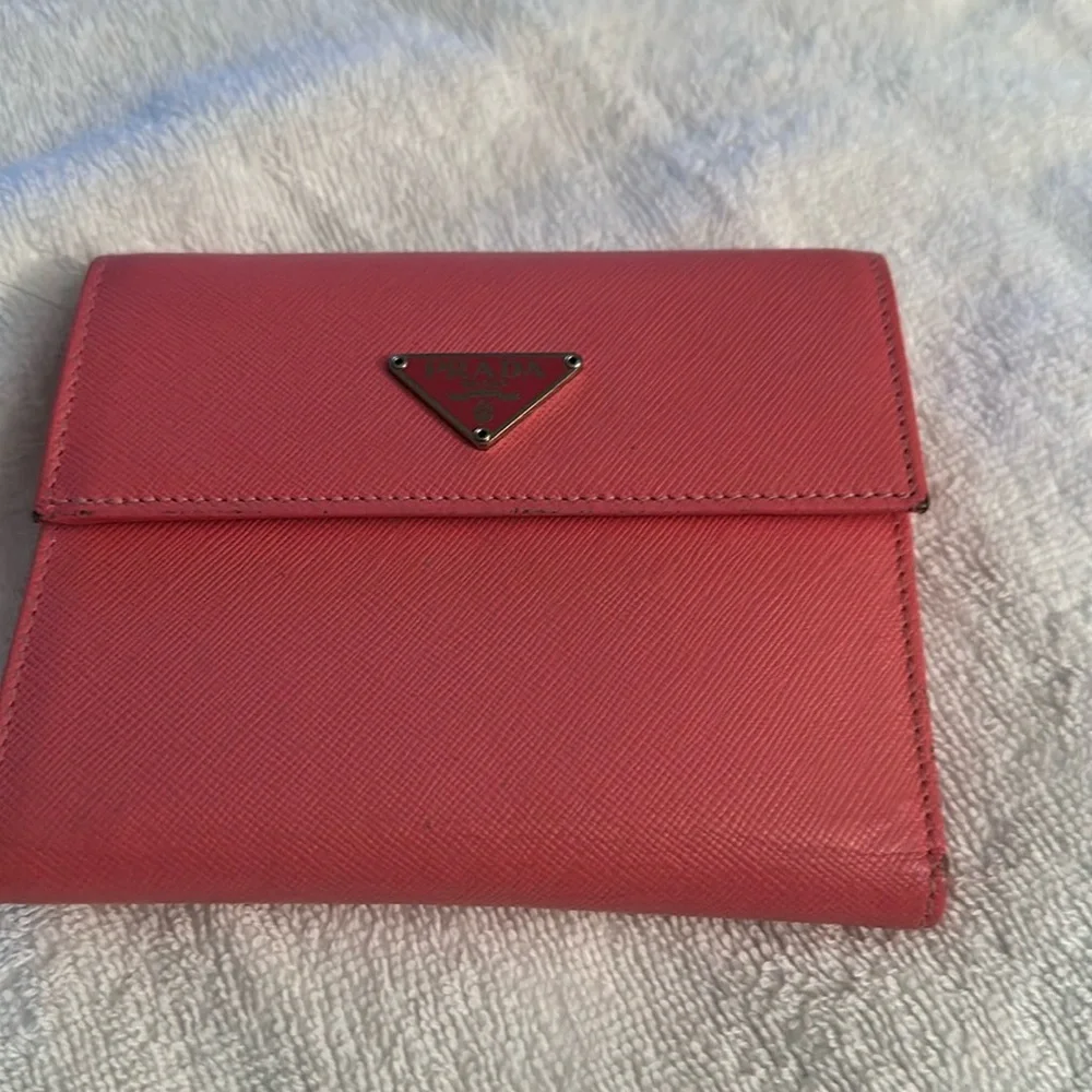 Pink Prada wallet preloved great condition - Picture 1 of 8